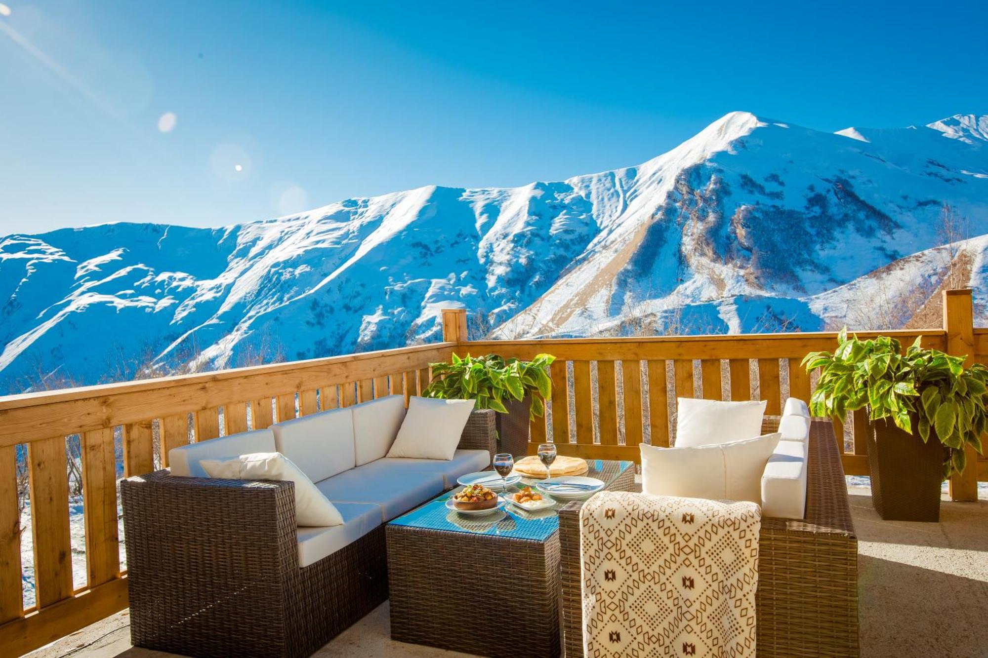 Gudauri Inn Esterno foto Terrace at the Hotel